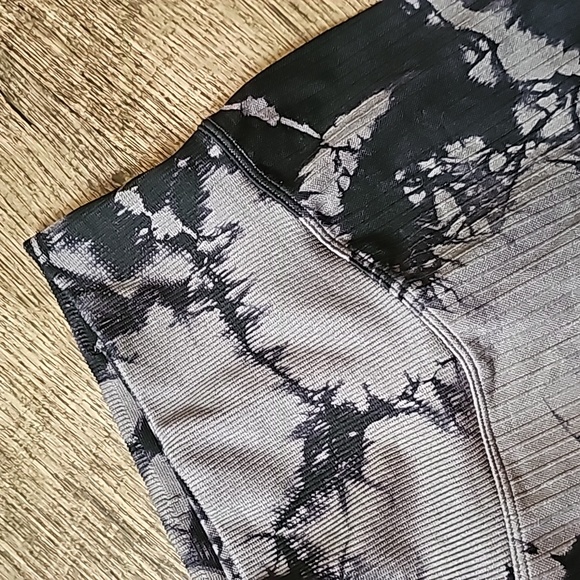 Victoria’s Secret Pink Active Seamless Ribbed Leggings Size XS - Picture 4 of 8